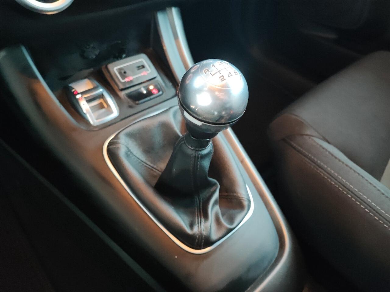 Alfa Romeo Giulietta 1.6 JTDm-2 120 CV Distinctive