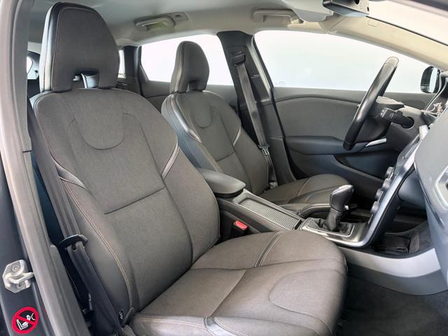 VOLVO V40 Cross Country D2 1.6 Summum