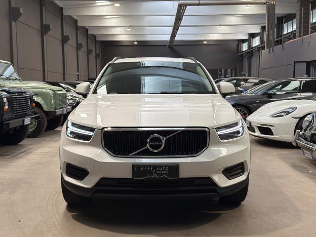 VOLVO XC40 T2 Geartronic Momentum *OK NEOPATENTATI / IVA*