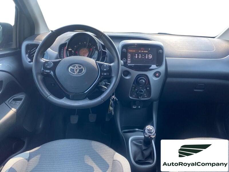 Toyota Aygo Aygo Connect 1.0 VVT-i 72 CV 5 porte x-play