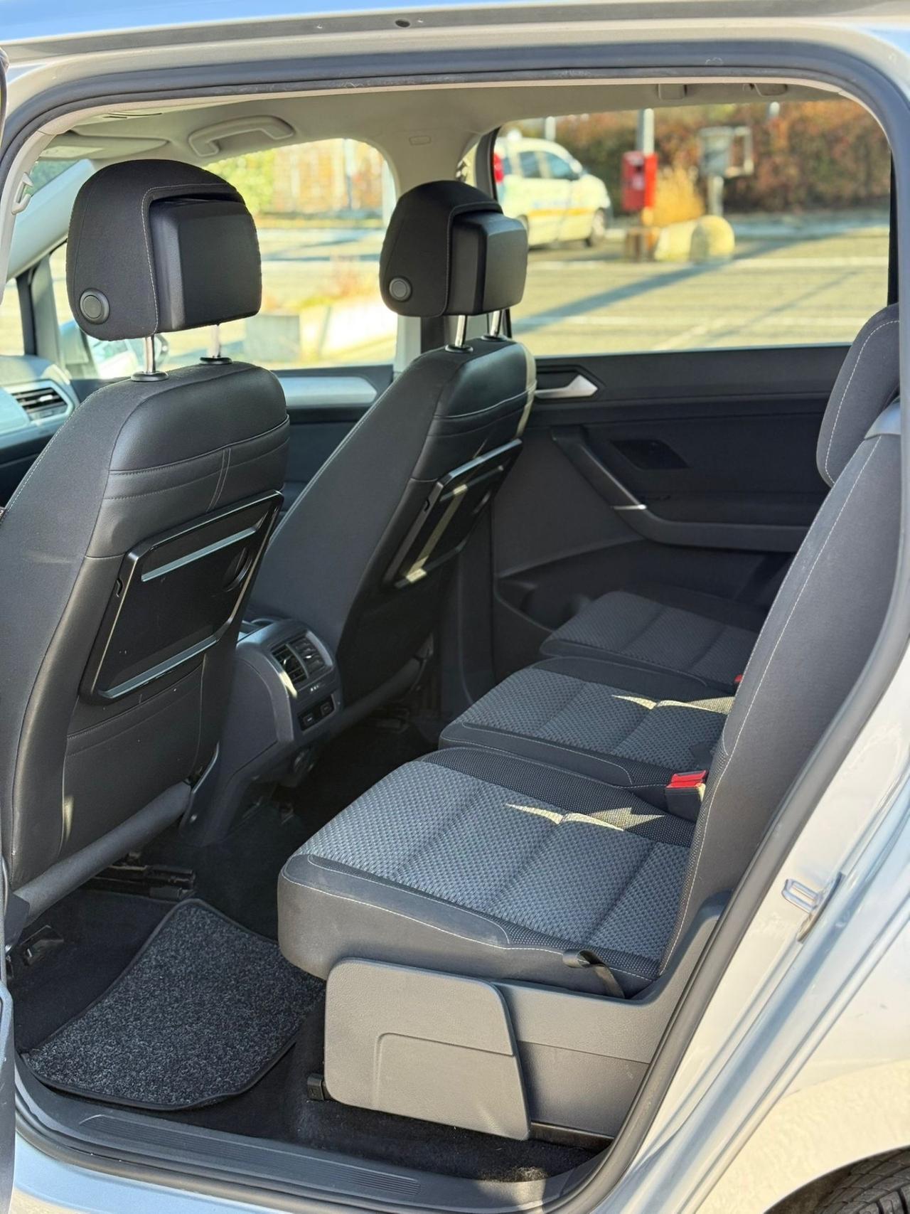 Volkswagen Touran 2.0 TDI 150 CV SCR DSG Executive BlueMotion Tech.