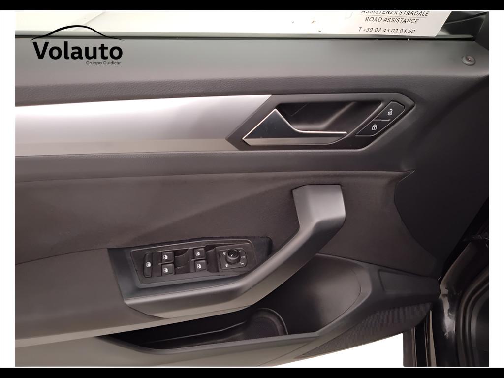 VOLKSWAGEN T-Roc I 2022 - T-Roc 2.0 tdi Life 150cv dsg