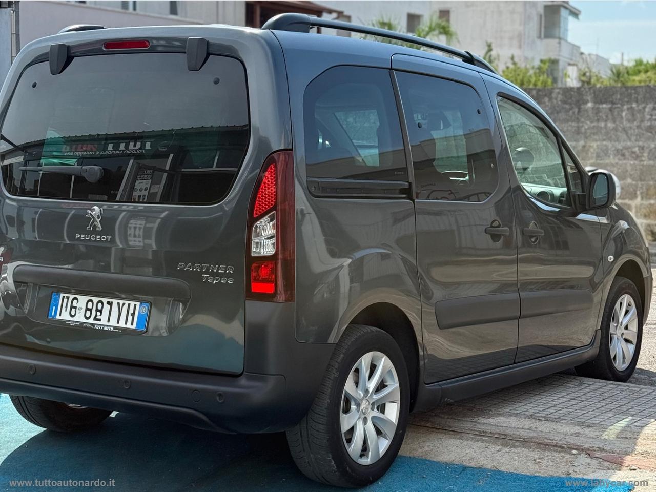 PEUGEOT Partner Tepee BlueHDi 100 Outdoor