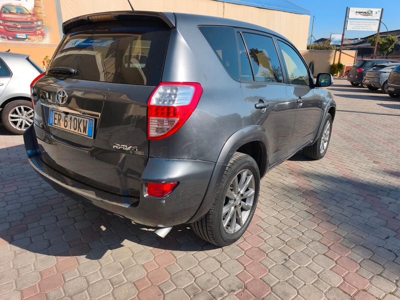 Toyota RAV 4 2.2 D-CAT 180HP