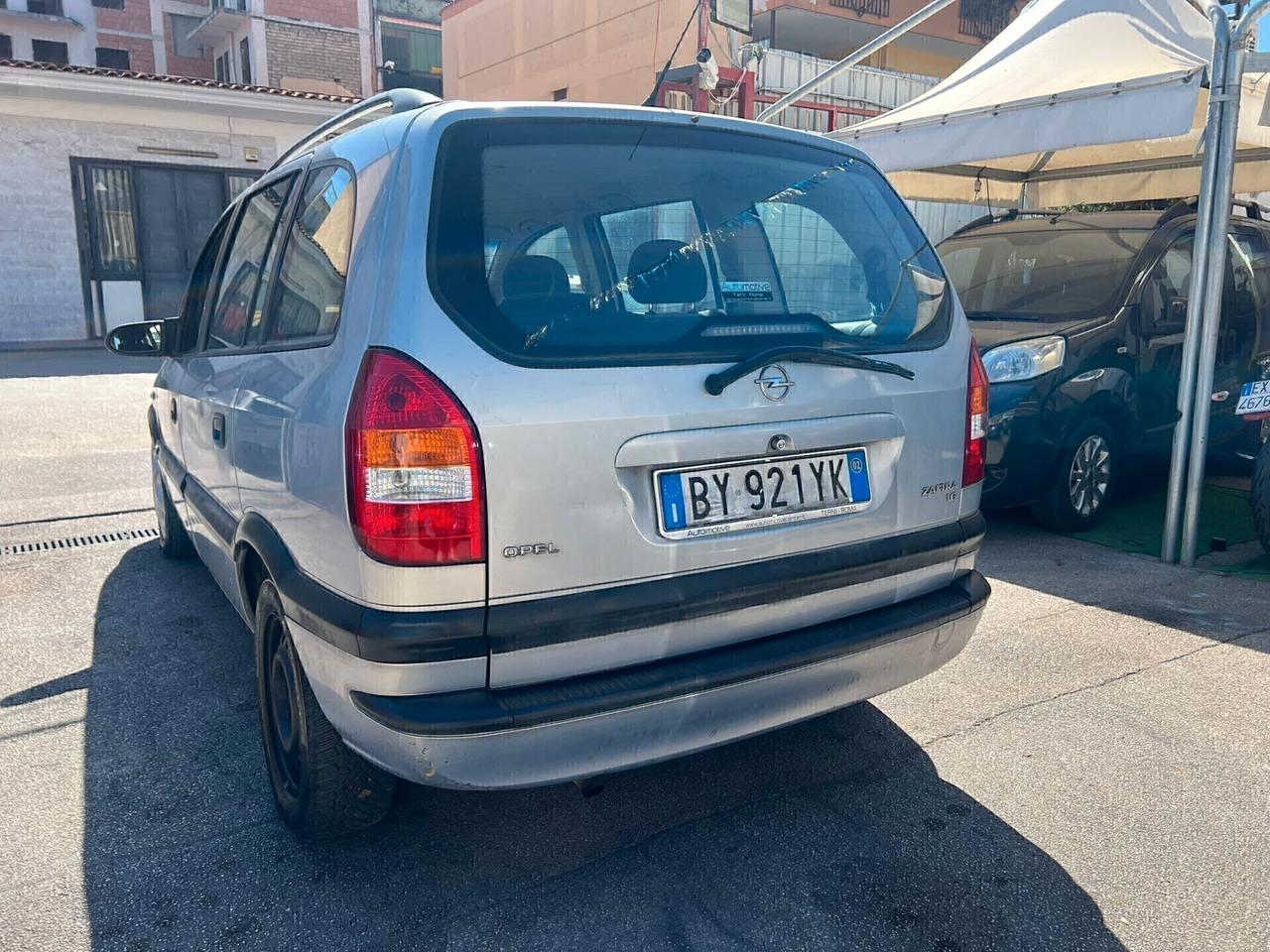 Opel Zafira 1.6 benzina Anno 2003 con 137.000 km