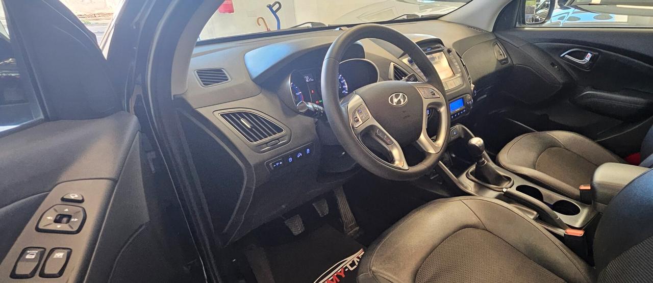 Hyundai iX35 1.7 CRDi 2WD Xpossible TETTO APRIBILE