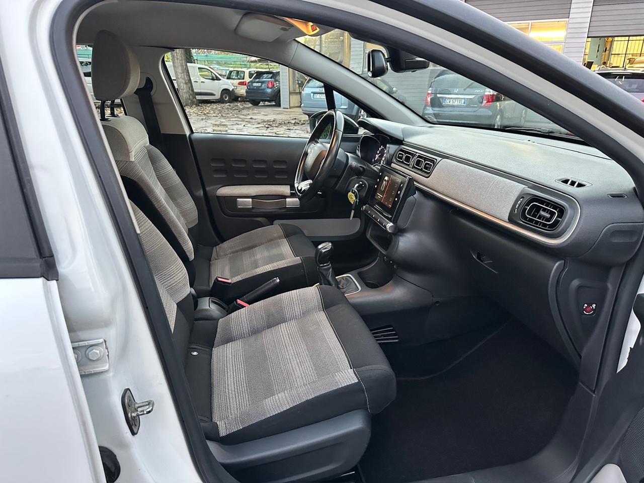 Citroen C3 PureTech 82 Shine solo 130mila km