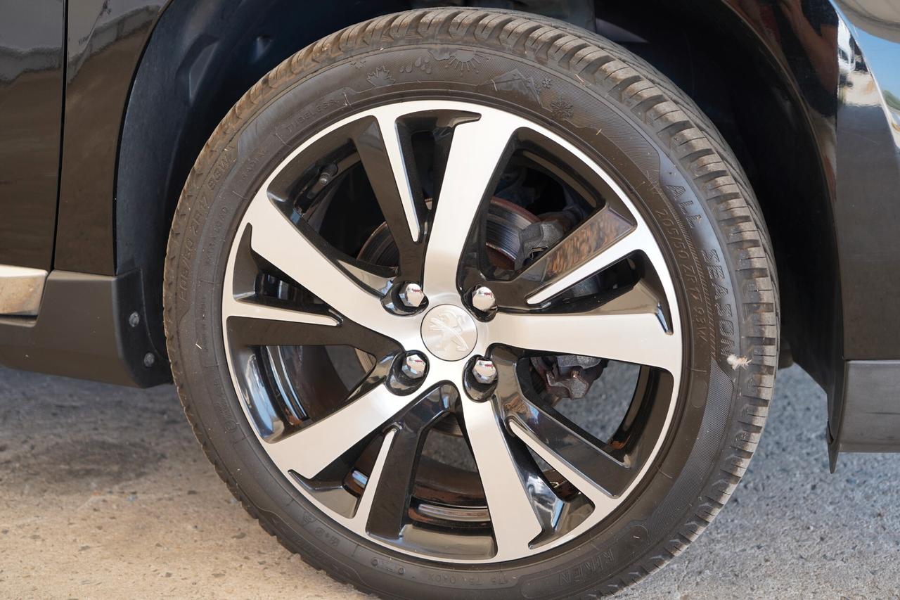 Peugeot 2008 1.6 BlueHDi 100 Allure