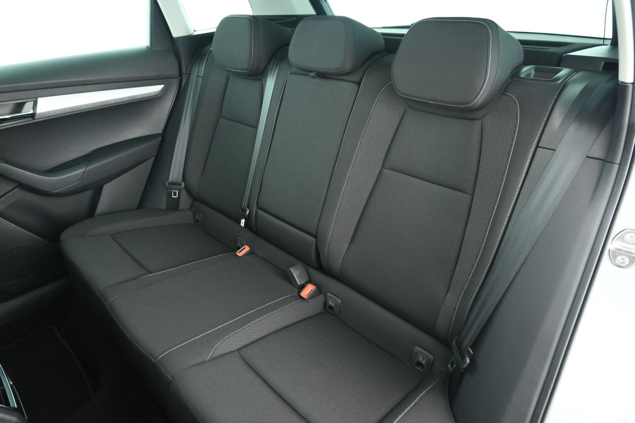 SKODA Karoq 2.0 tdi evo Executive 115cv dsg NEOPATENTATI+CAMERA+ACC