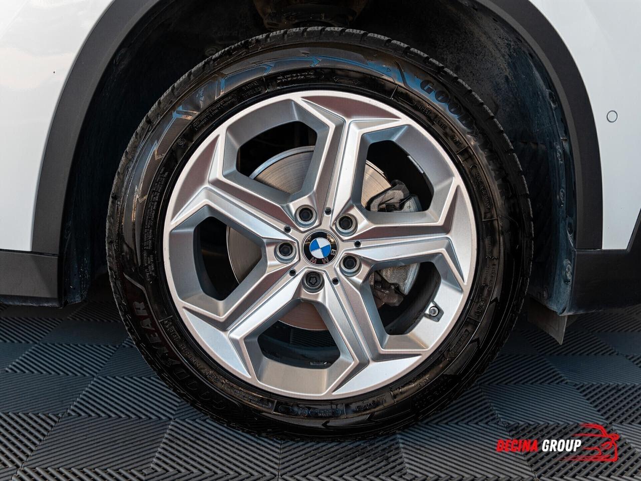 Bmw X1 xDrive 20d xLine TETTO-DISPLAY CURVO