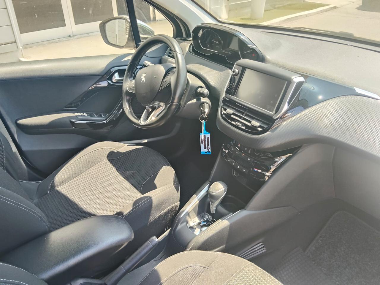 Peugeot 208 PureTech Turbo 110 EAT6 S&S 5 porte Allure automatica