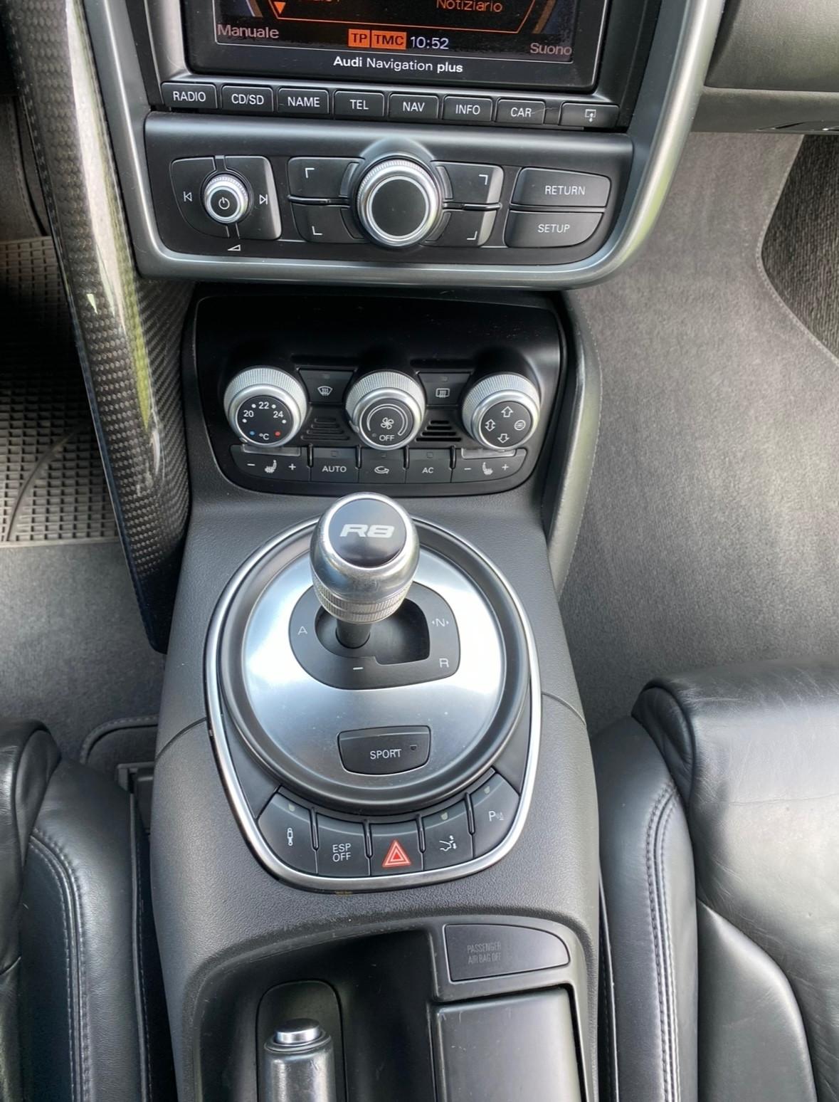 Audi R8 allestimento Full Carbonio