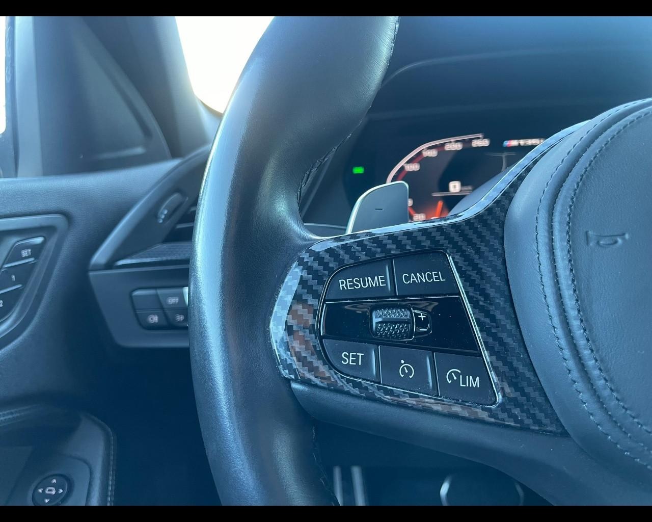 BMW Serie 1 (F40) - M 135i xDrive