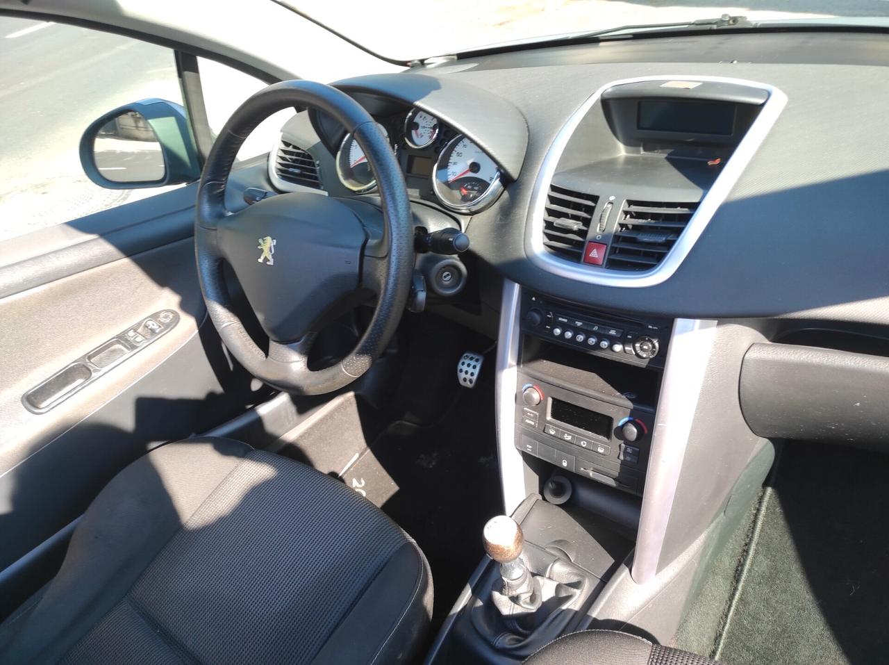 Peugeot 207 1.6 HDi 110CV CC Tecno