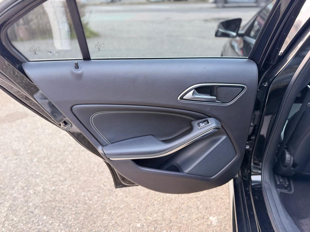 Mercedes-Benz A 180 Premium A 180 D BlueEFFI #9536