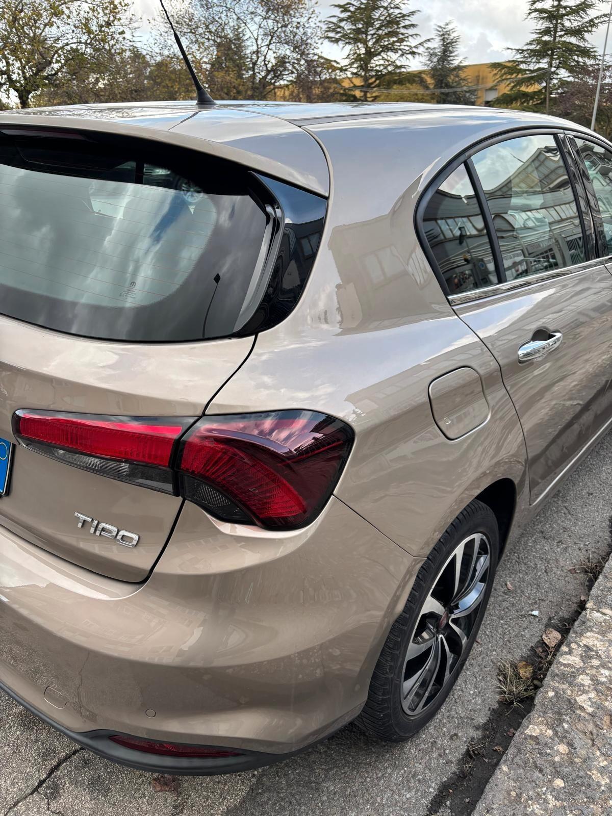 Fiat Tipo 1.6 Mjt S&S 5 porte Easy