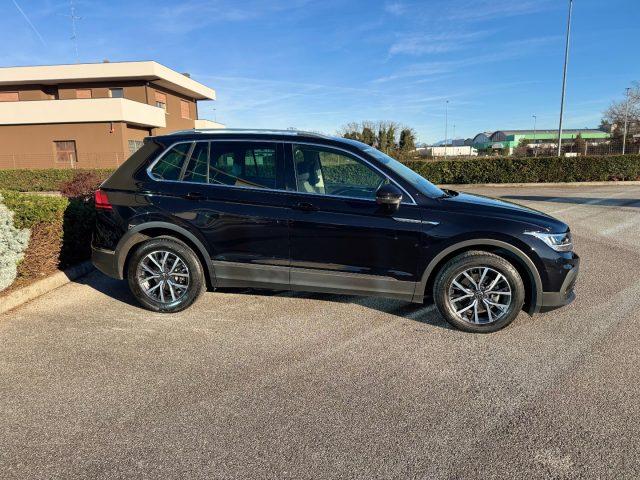 VOLKSWAGEN Tiguan 2.0 TDI 150 CV SCR DSG LIFE *UNIPROPRIETARIO*