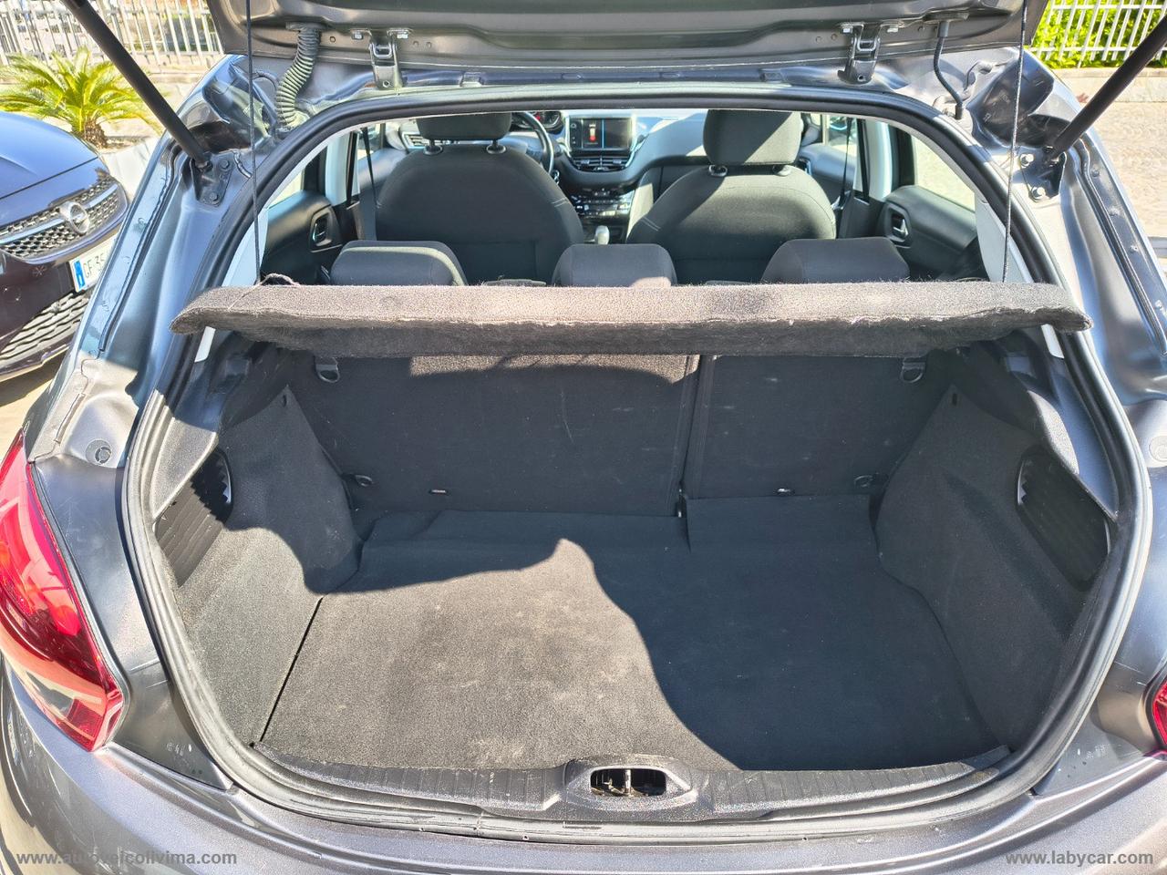 PEUGEOT 208 1.2 82 CV 5p. Allure