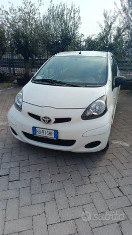 Toyota Aygo 2011 benzina