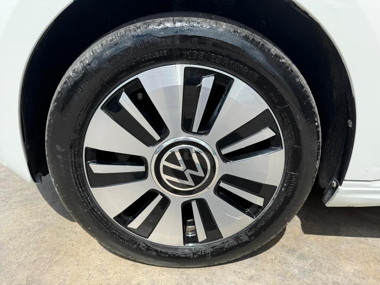 Volkswagen up! e-up! 82 CV