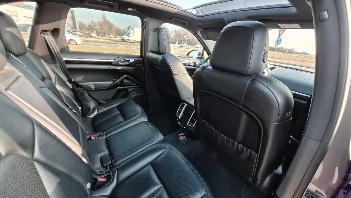 Porsche Cayenne 3.0 Platinum Edition tiptronic