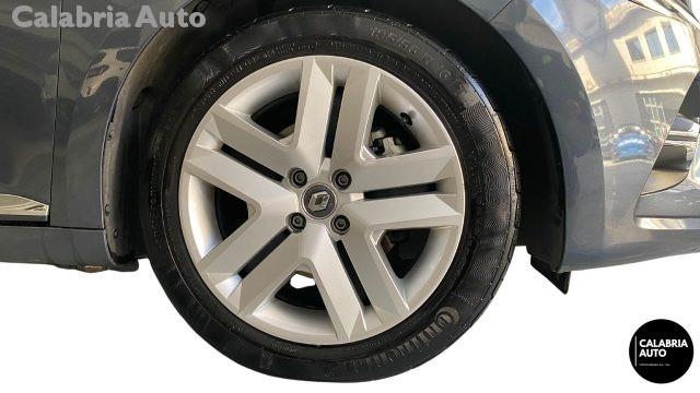 RENAULT Clio Hybrid E-Tech 140 CV 5 porte Intens