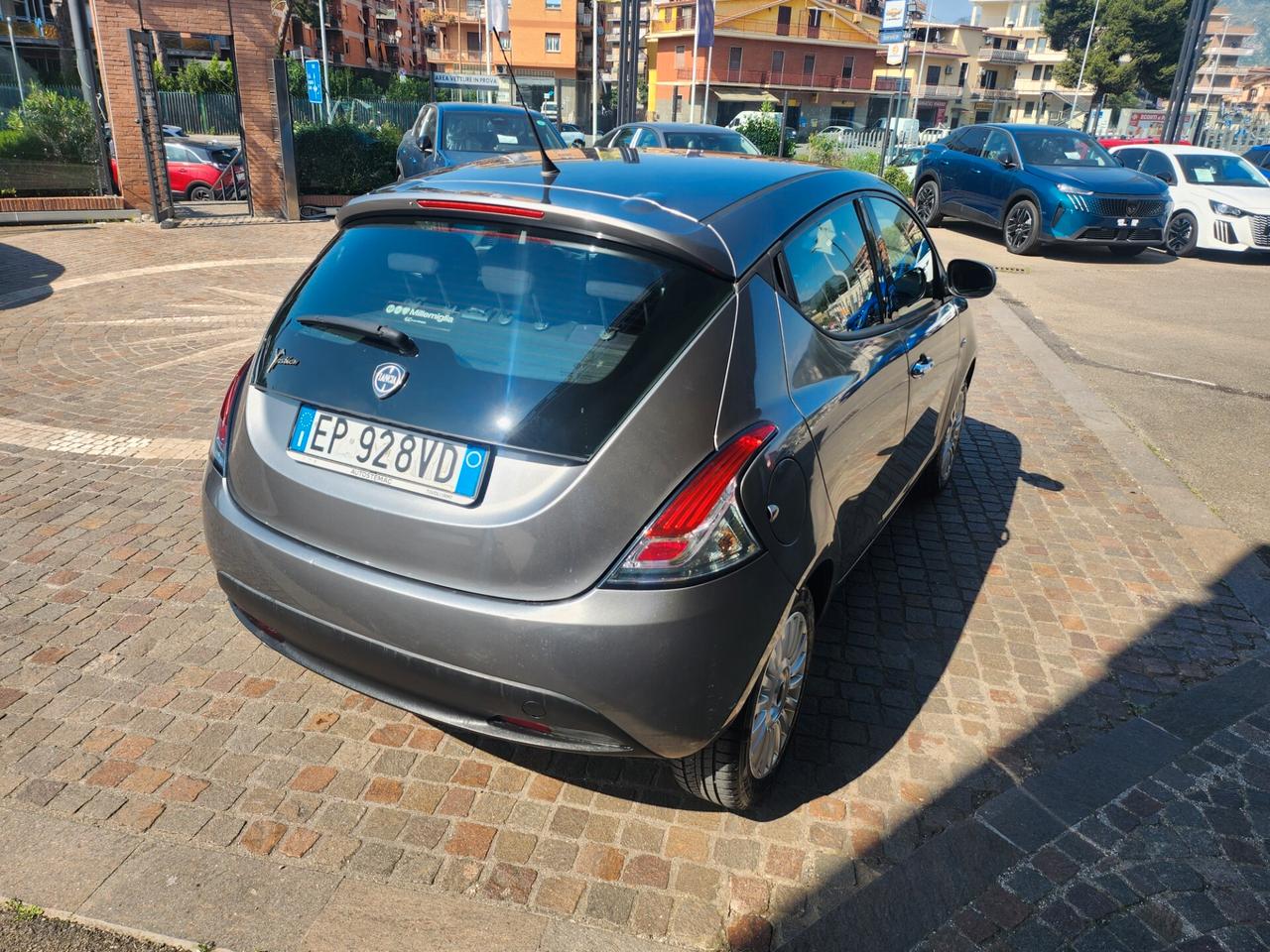Lancia Ypsilon 1.3 MJT 16V 95 CV 5 porte S&S Silver