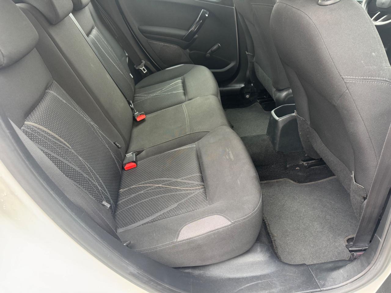 Peugeot 208 1.4 5p. Allure neopaten garanzia 12 mesi