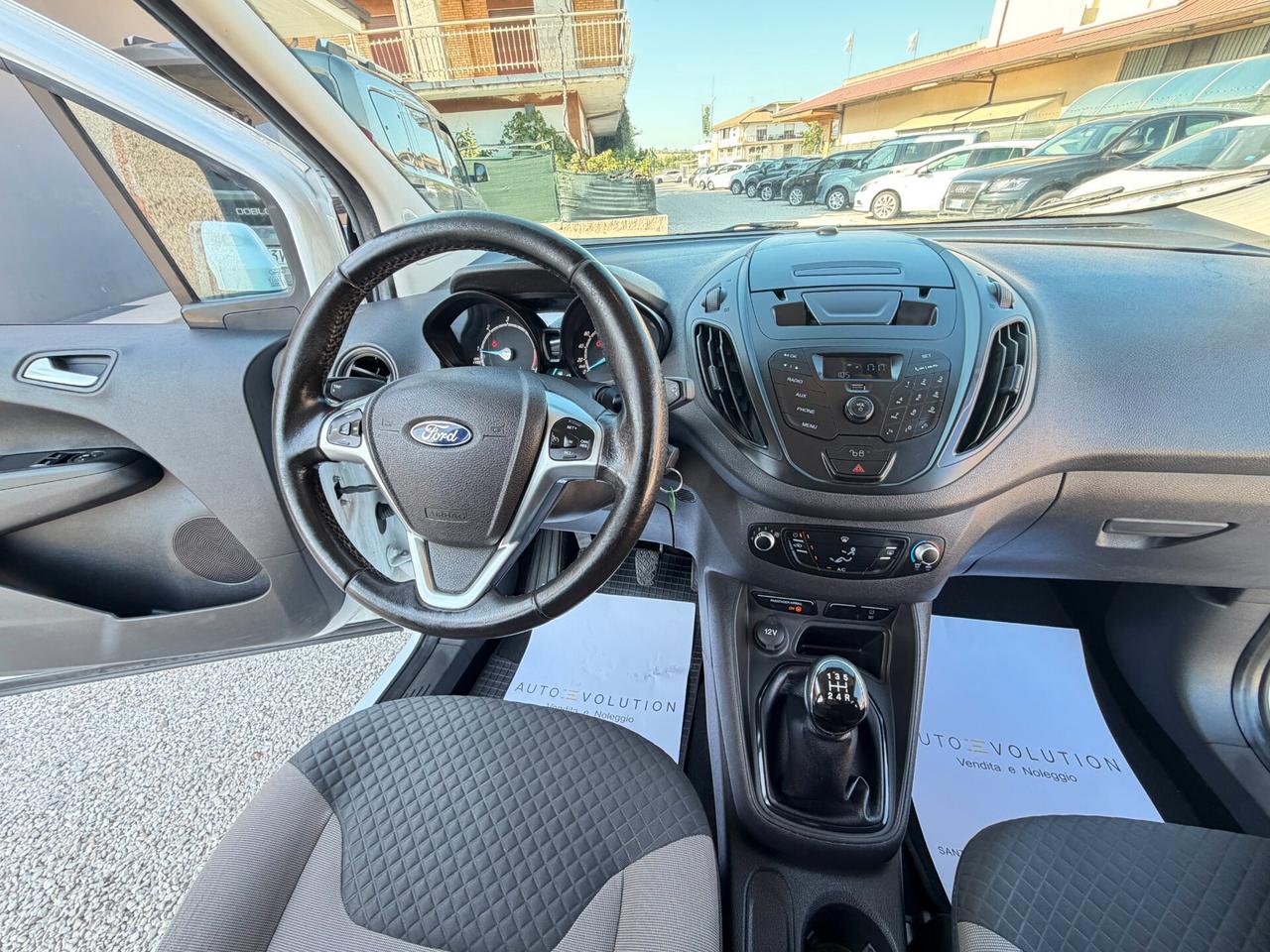 Ford Tourneo Courier 1.5 TDCI 95 cv 136.705 km unico proprietario autocarro