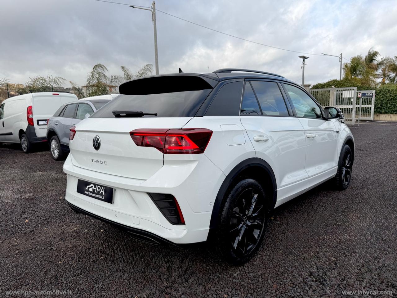 VOLKSWAGEN T-Roc 2.0TDI R-LINE NAVI LED PELLE MATRIX