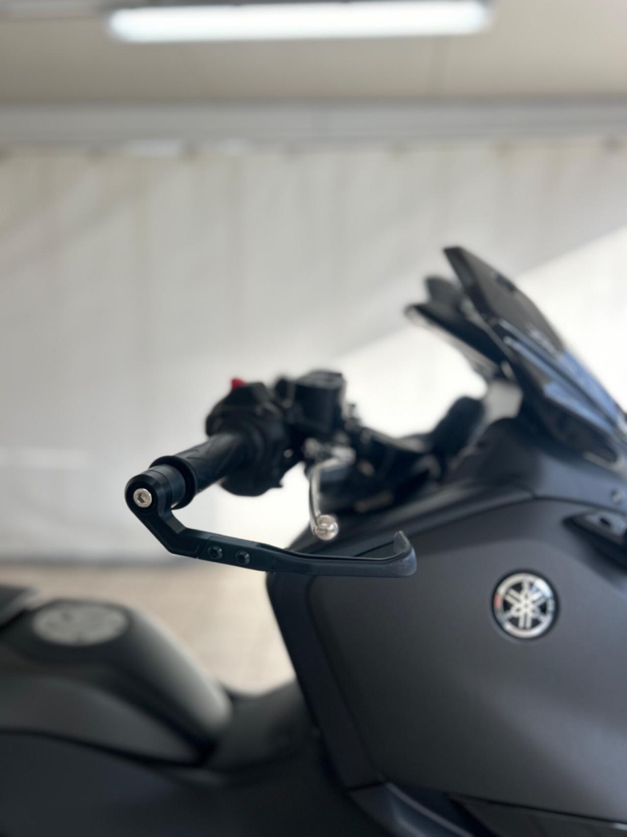 Yamaha T max 560 2024 0 sinistri Nuovo