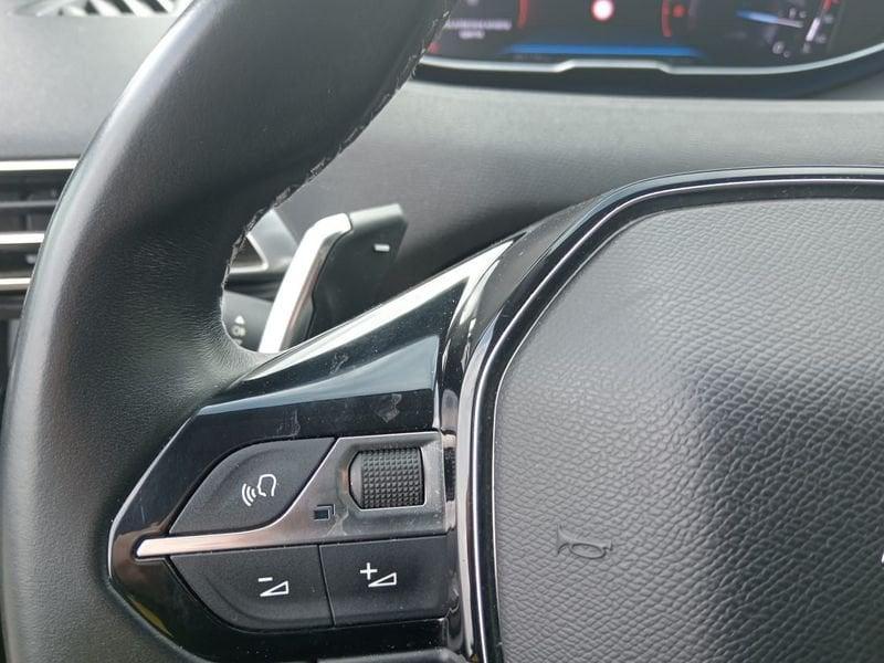 Peugeot 3008 BlueHDI 130 EAT8 S&S Allure Pack - Autocarro N1