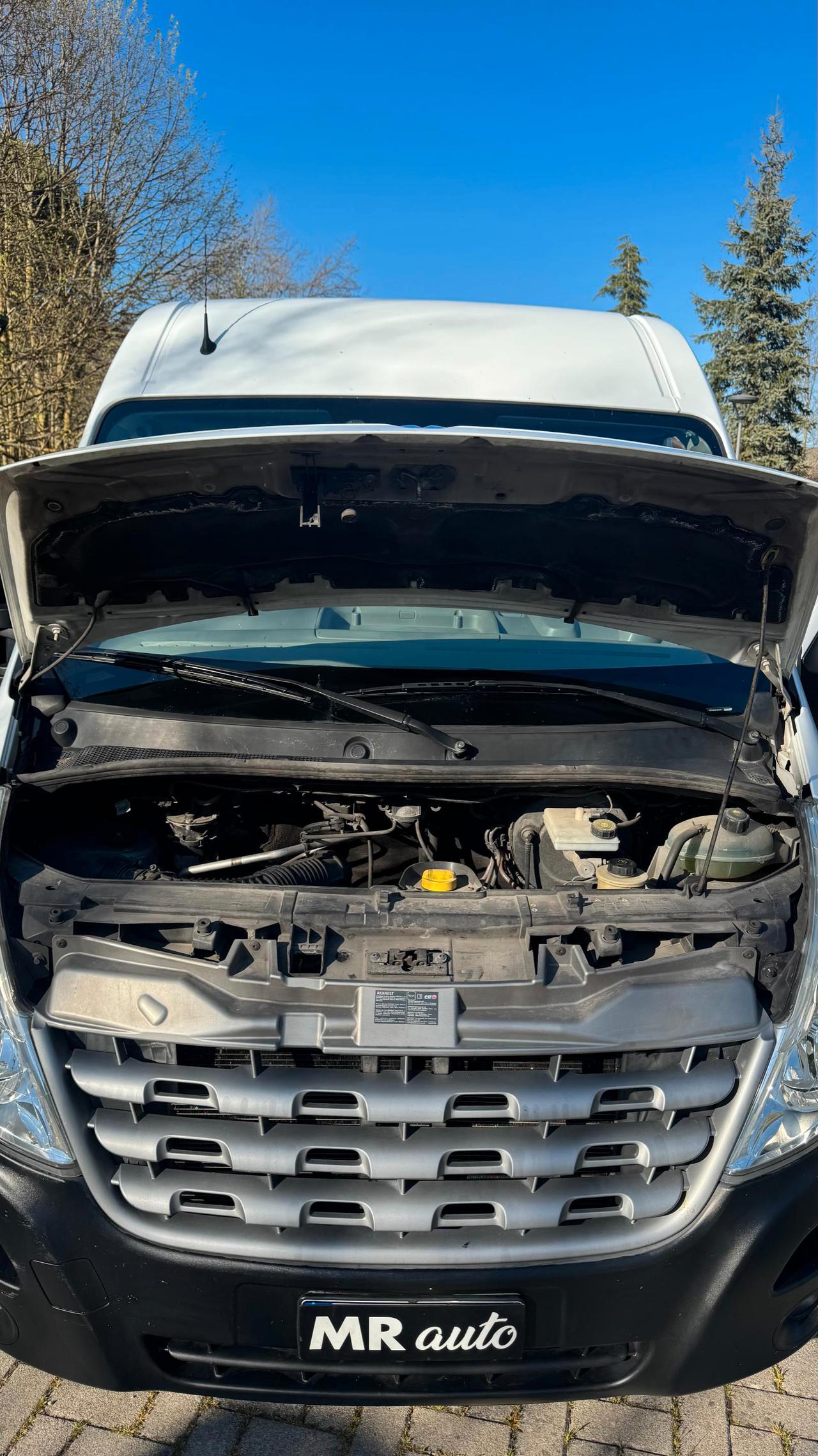 RENAULT Master T33 2.3 dci 125cv L2H2 E5