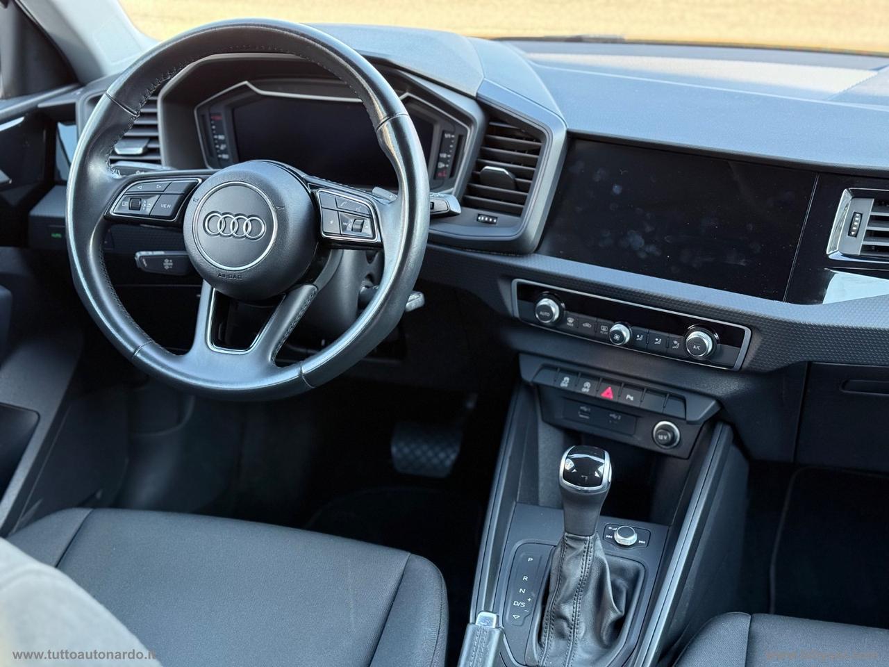 AUDI A1 SPB 35 TFSI S tronic Identity Black