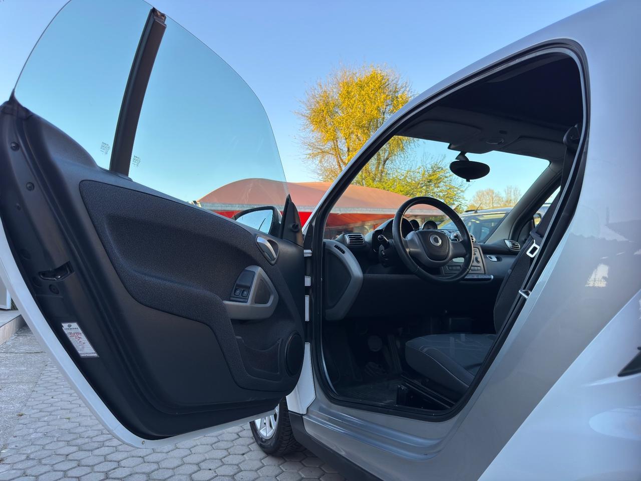 Smart ForTwo 1000 52 kW ADATTA A NEOPATENTATI coupé passion