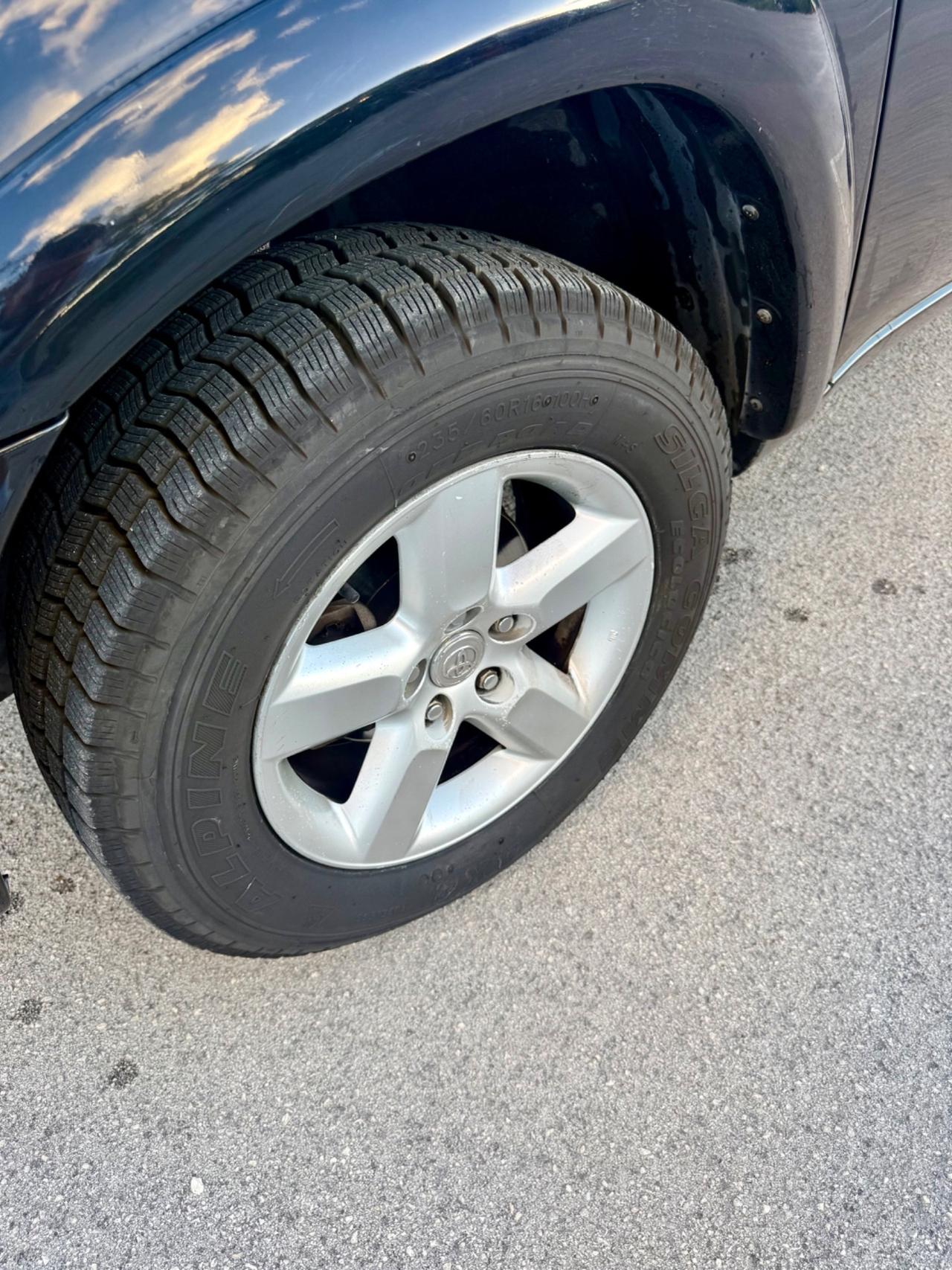 Toyota RAV4 2.0 Tdi D-4D trazione integrale NEOPATENTATI