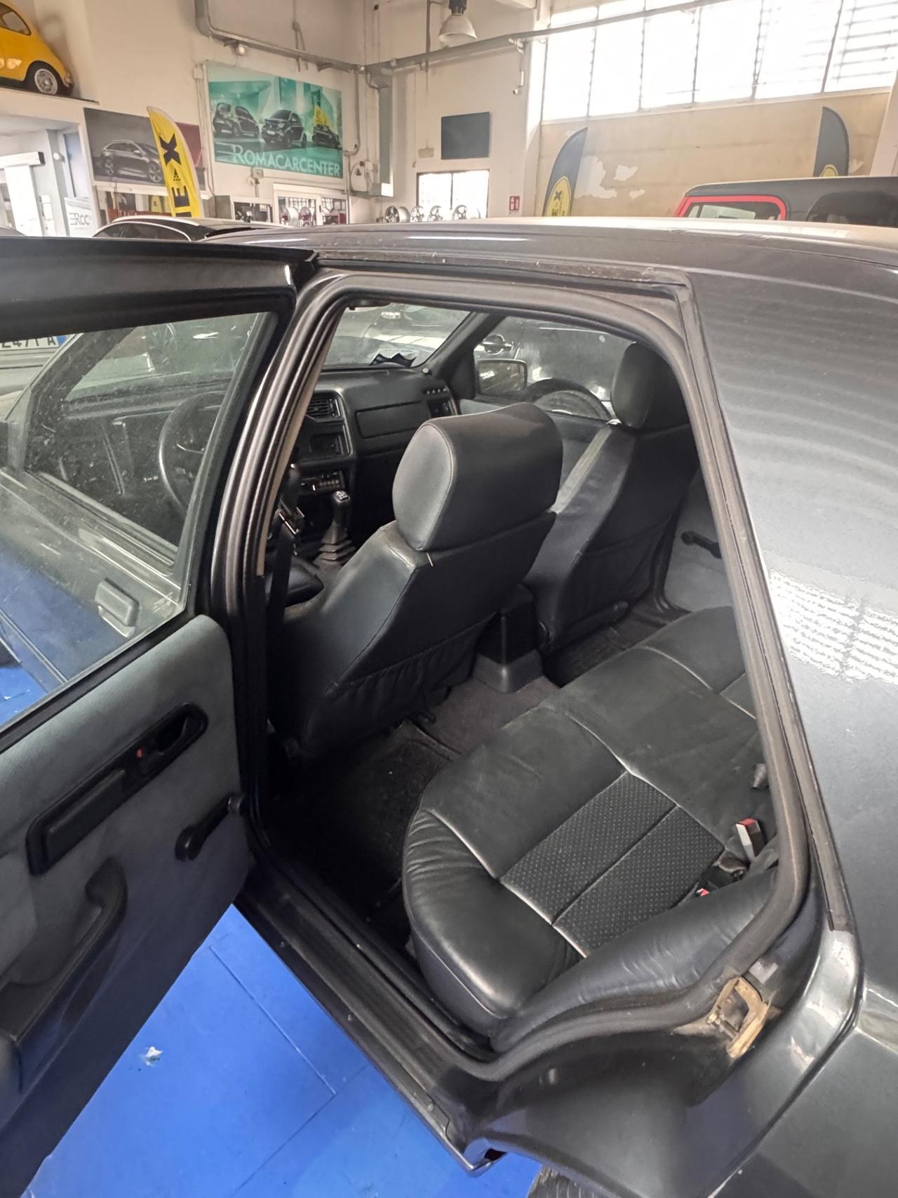 Ford Sierra 2.0i turbo 16V 4p. RS Cosworth Executive