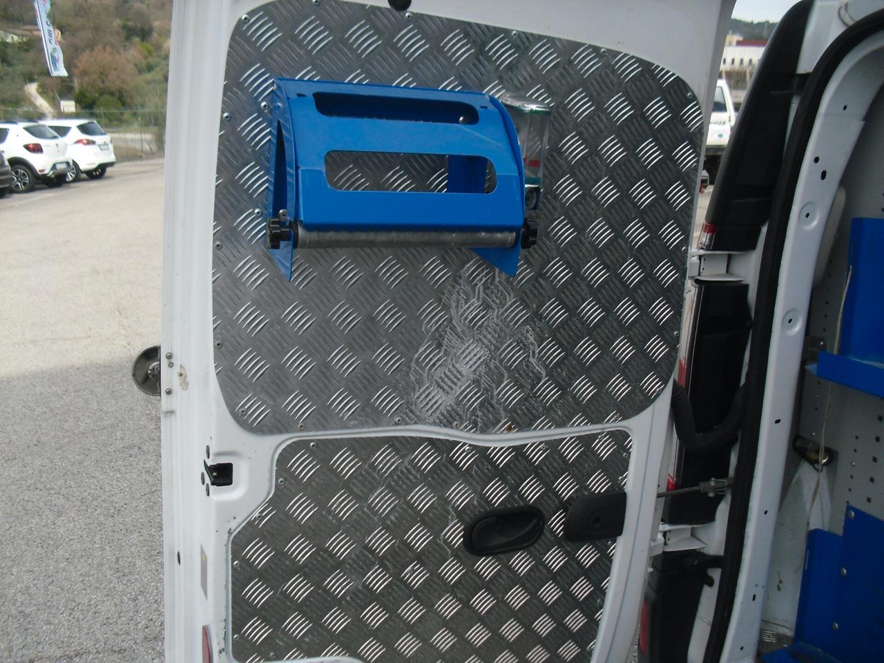 Renault Kangoo 1.5dci 75cv E6 furgone con scaffalatura interna e navigatore, OTTIME CONDIZIONI!!