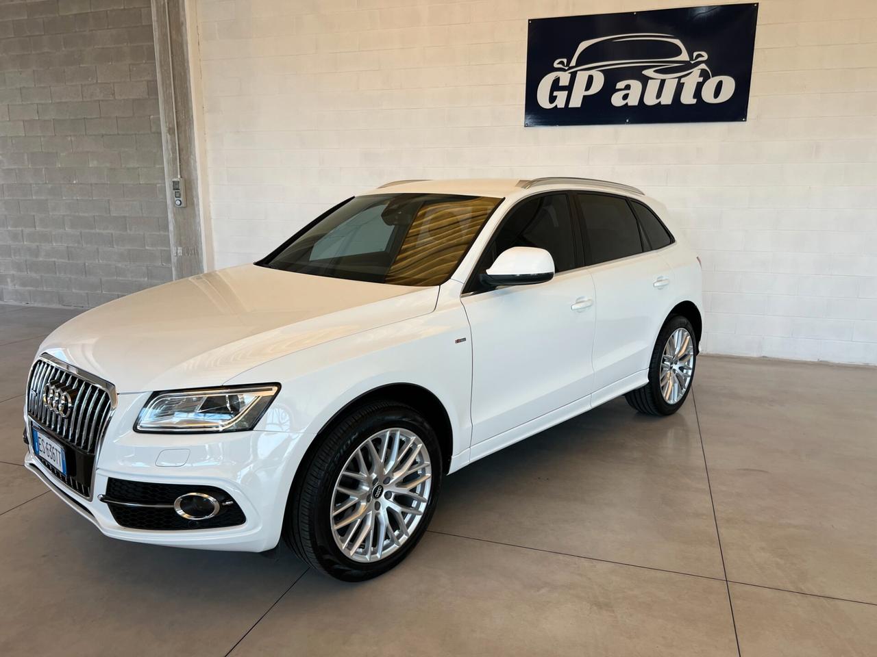 Audi Q5 2.0 TDI 177CV quattro S tronic S-LINE INTERNO/ ESTERNO