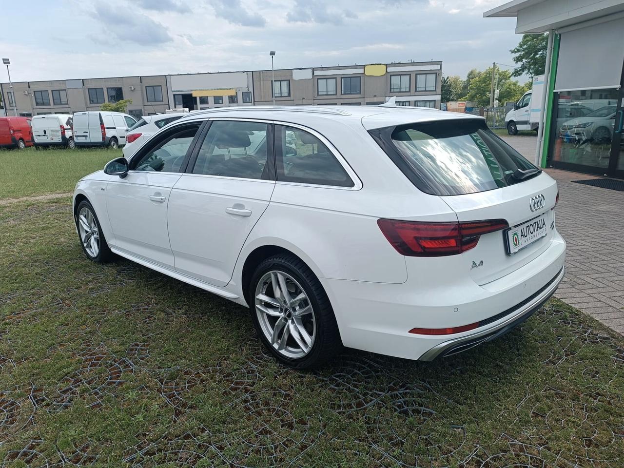 Audi A4 Avant 40 TDI quattro S tronic quattro edition