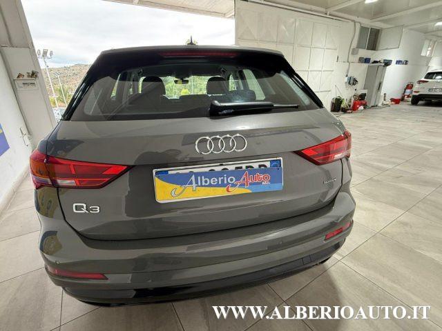 AUDI Q3 35 TDI quattro S tronic Business