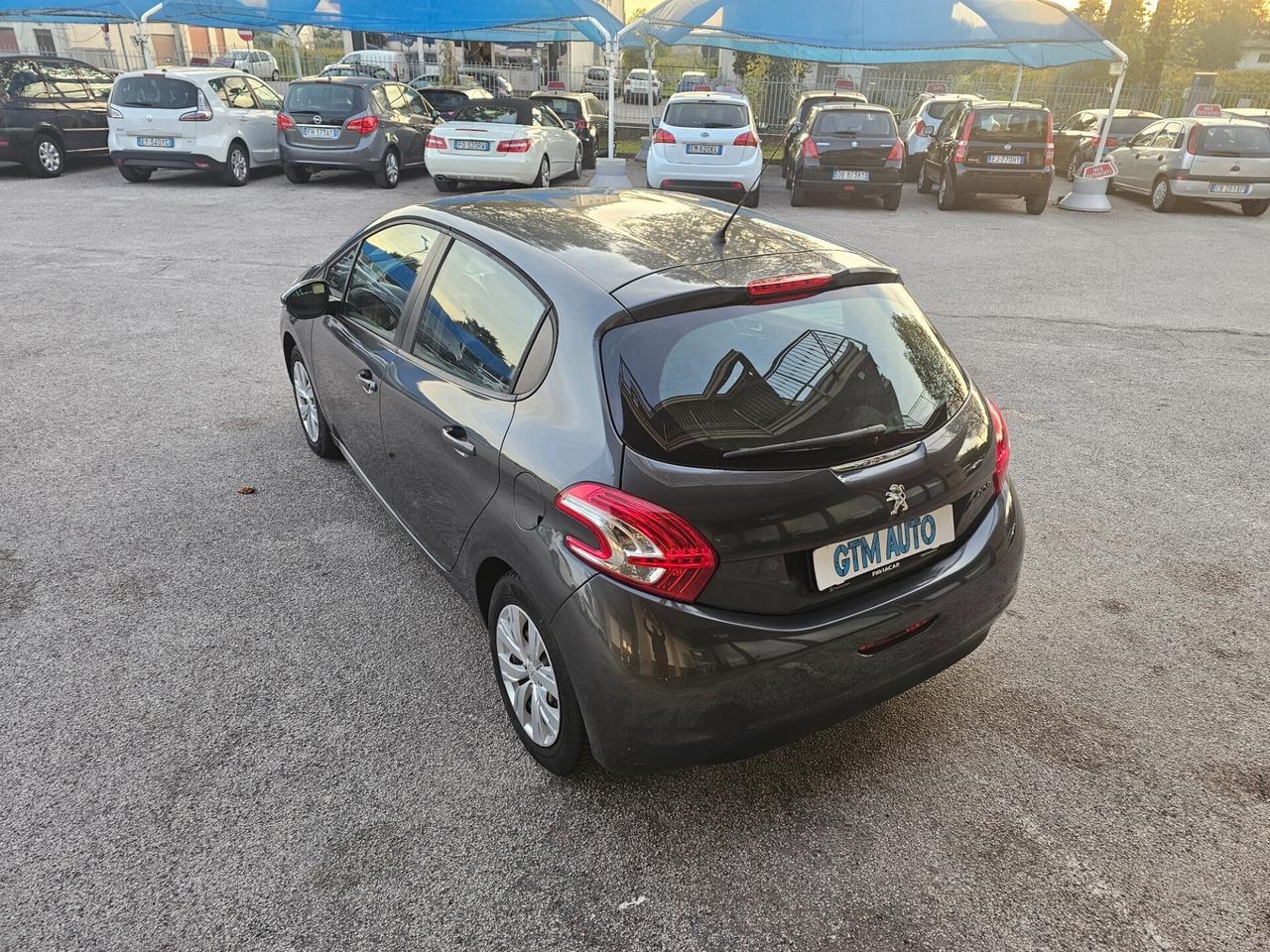 Peugeot 208 1.2 VTi 82 CV - Neopatentati