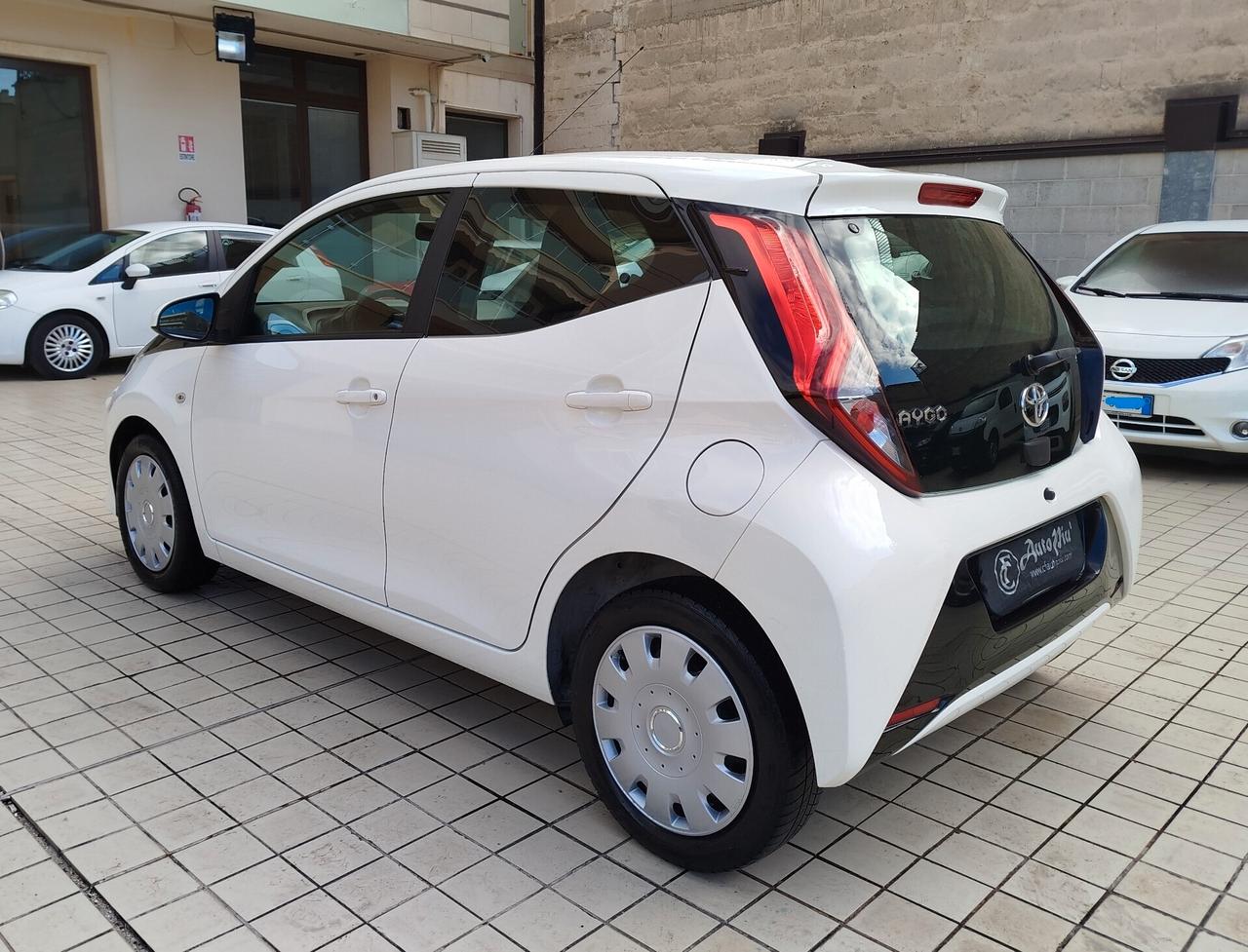 Toyota Aygo 1.0 VVT-i 72 CV 5 porte x-business