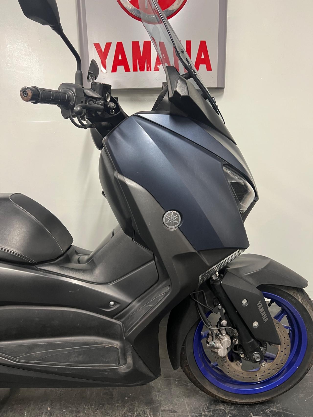 Yamaha X-Max 300