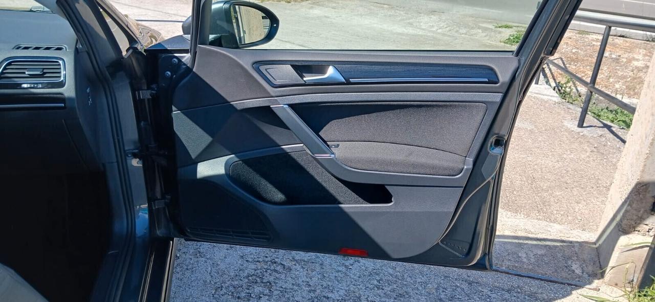 Volkswagen Golf 7.5 ° 1.6 TDI Executive - 2018