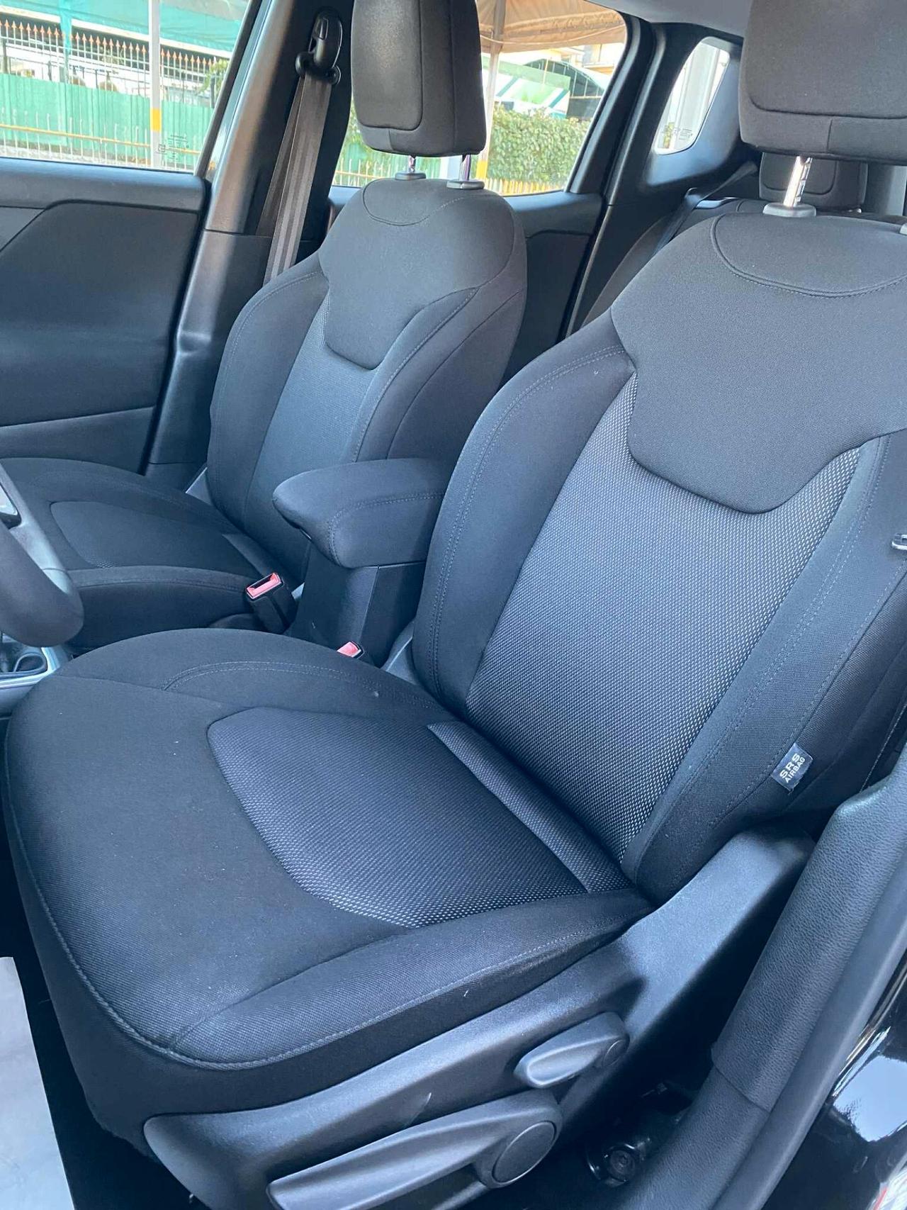 Jeep Renegade 1.6 Mjt 120 CV km 80000 Pari a Nuovo