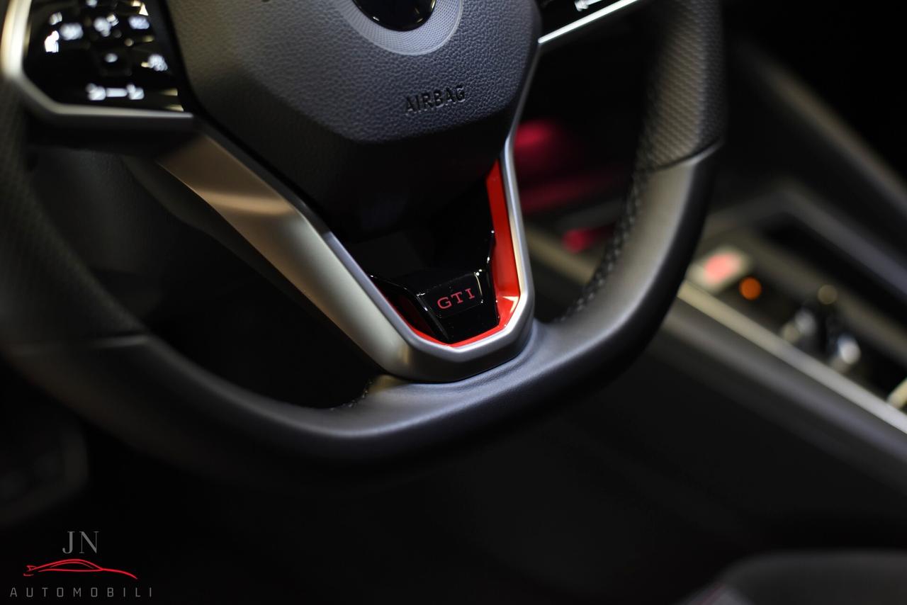 Volkswagen Golf GTI Golf 2.0 TSI GTI