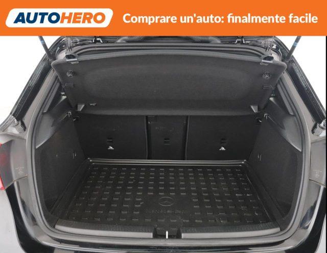 MERCEDES-BENZ A 180 Automatic AMG Line Premium