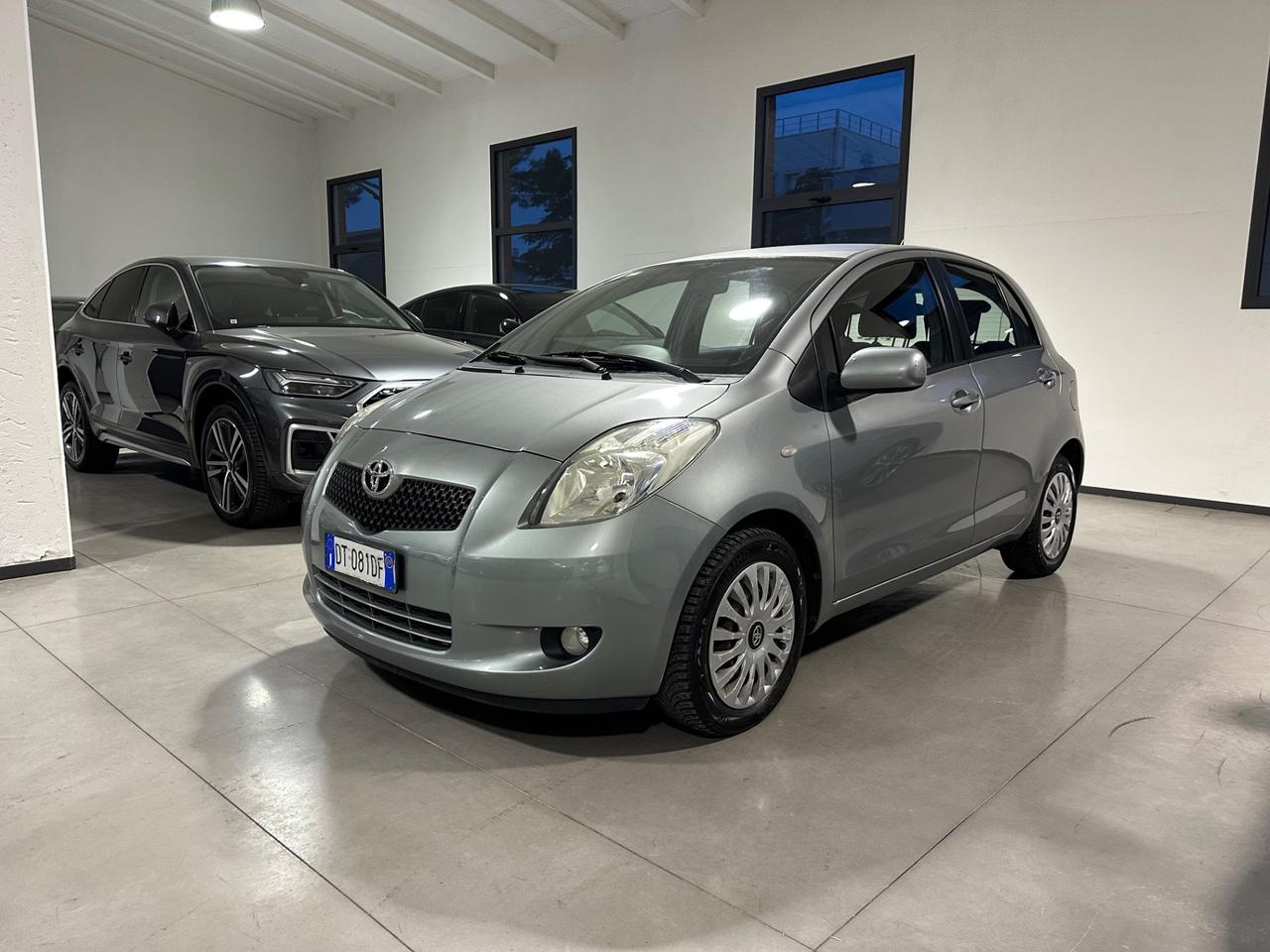 Toyota Yaris 1.3 5 porte Sol
