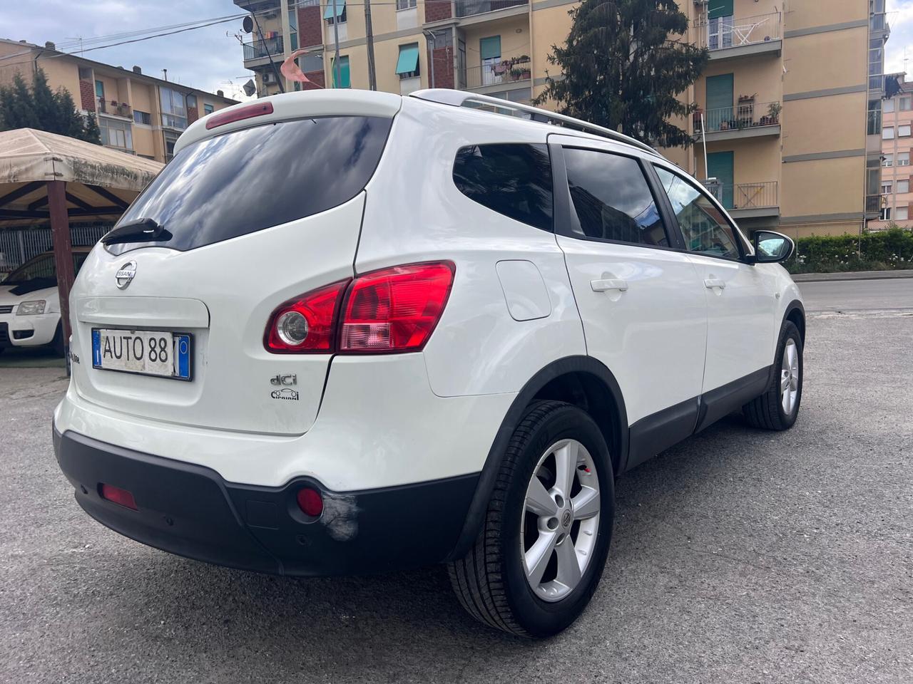 Nissan Qashqai Qashqai+2 2.0 dCi DPF Tekna